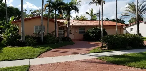 14700 Mahogany Court Miami Lakes FL 33014