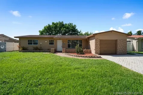 8420 NW 17th Court Pembroke Pines FL 33024