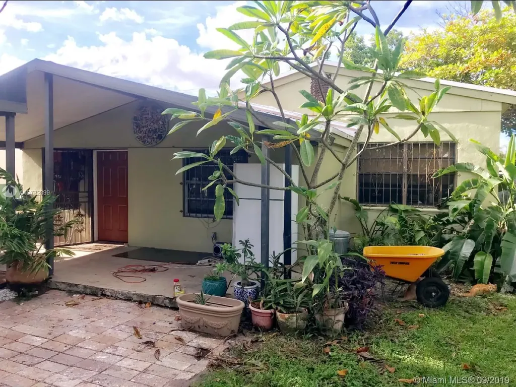 1635 NE 180th Street North Miami Beach FL 33162