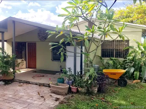 1635 NE 180th Street North Miami Beach FL 33162