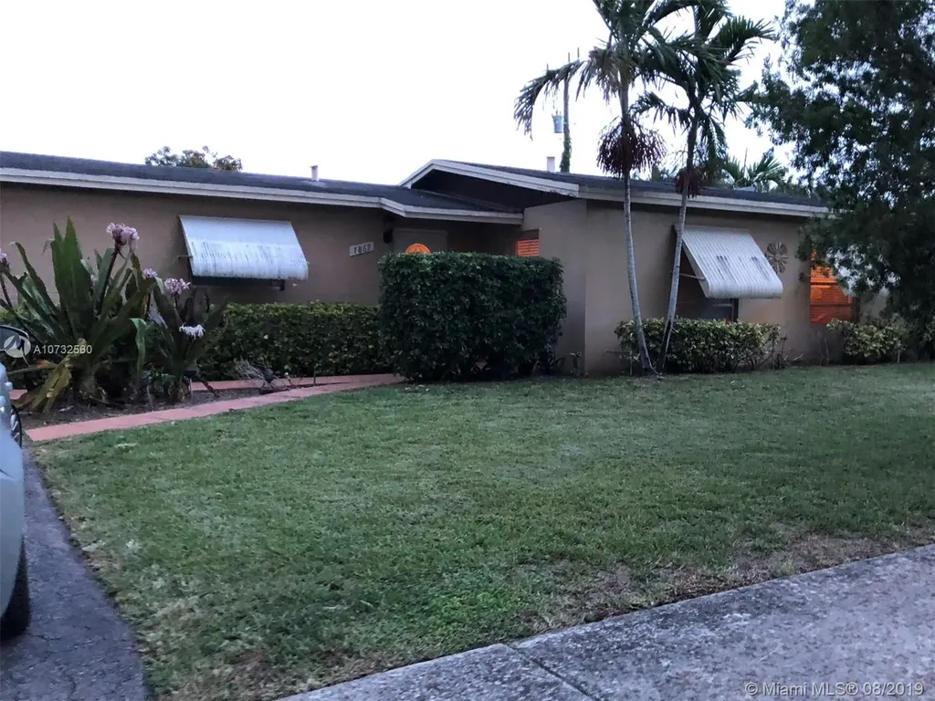 7867 NW 170th Terrace Hialeah FL 33015