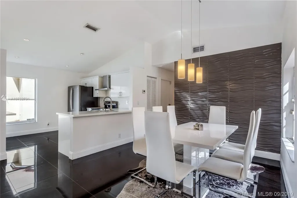 954 SW 179th Avenue Pembroke Pines FL 33029