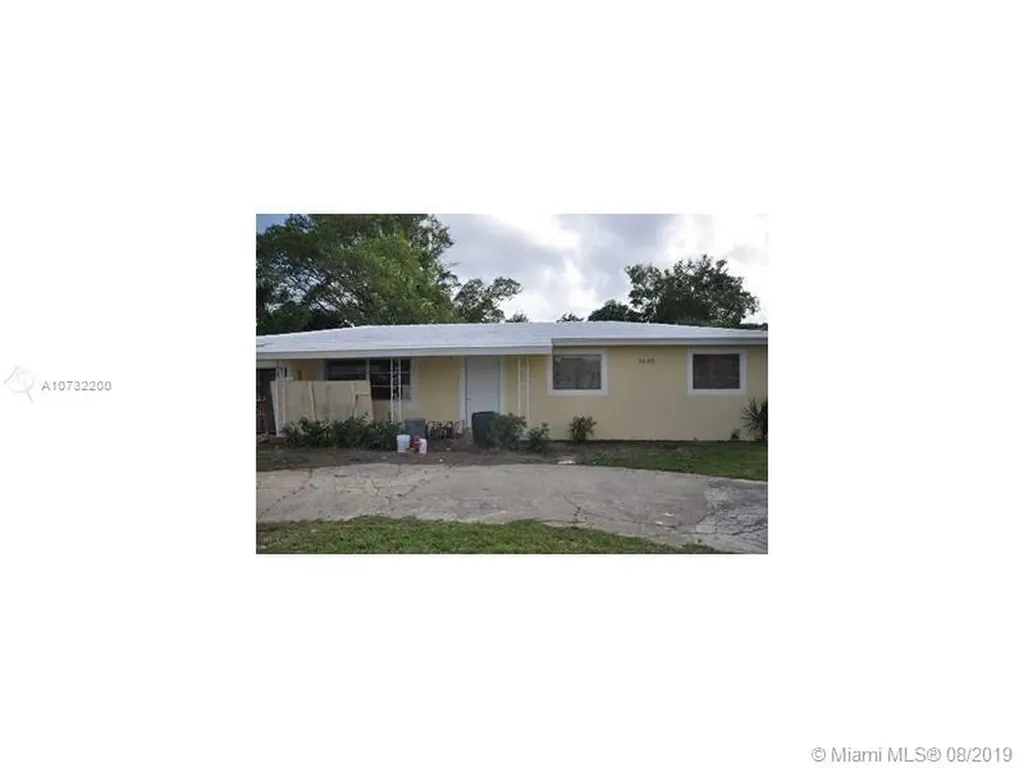 1645 W 15th Street Riviera Beach FL 33404