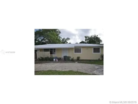 1645 W 15th Street Riviera Beach FL 33404