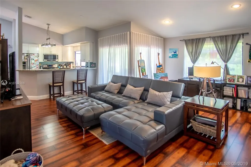 21701 SW 99th Avenue Cutler Bay FL 33190