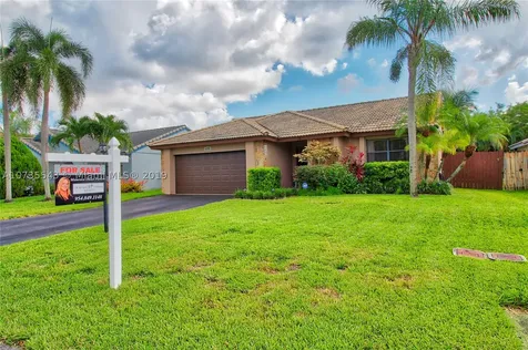 6330 Gauntlet Hall Lane Davie FL 33331