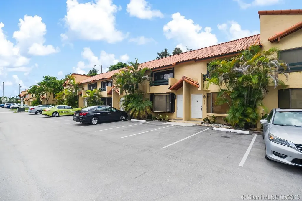 10045 SW 77th Court Miami FL 33156