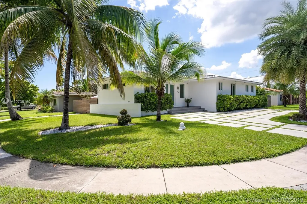 12580 Croton Road North Miami FL 33181