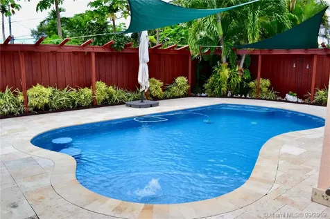 8365 SW 45th Street Miami FL 33155