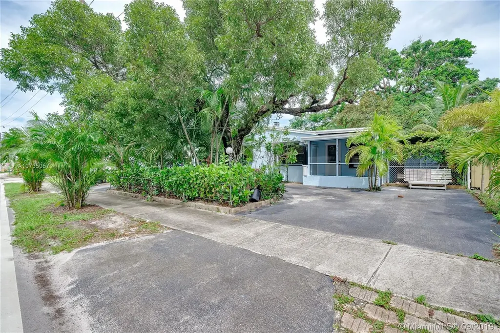 1601 N 72nd Avenue Hollywood FL 33024