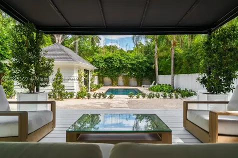 3679 Bougainvillea Road Miami FL 33133