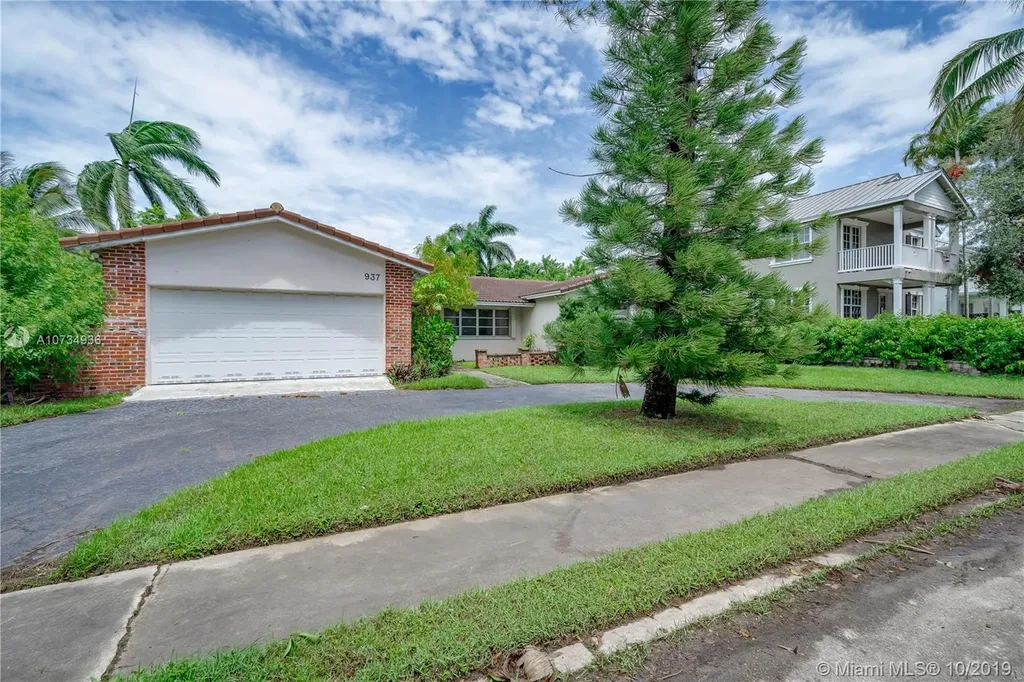 937 Adams Street Hollywood FL 33019