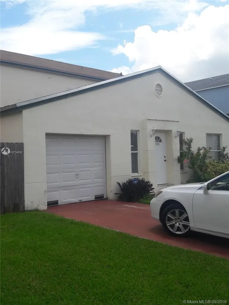 27257 SW 121st Court Homestead FL 33032