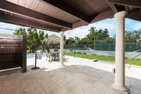 9620 SW 67th Avenue Pinecrest FL 33156