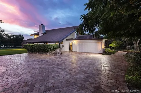 9620 SW 67th Avenue Pinecrest FL 33156