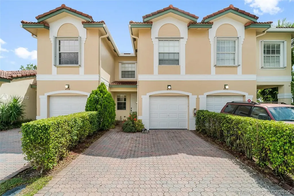 4777 NW 116th Terrace Coral Springs FL 33076