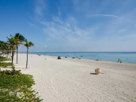 2501 S Ocean Drive Hollywood FL 33019