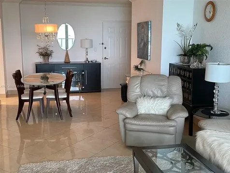 2501 S Ocean Drive Hollywood FL 33019
