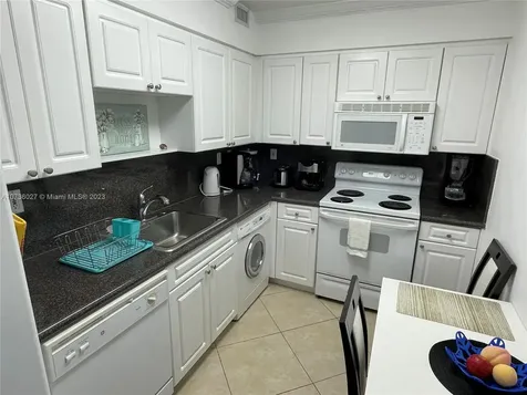 2501 S Ocean Drive Hollywood FL 33019