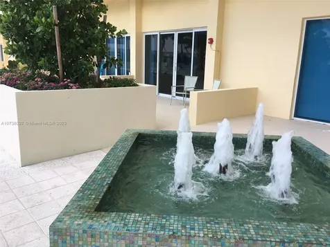 2501 S Ocean Drive Hollywood FL 33019