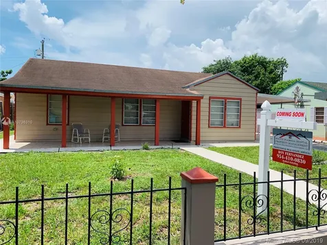 840 NE 2nd Place Hialeah FL 33010