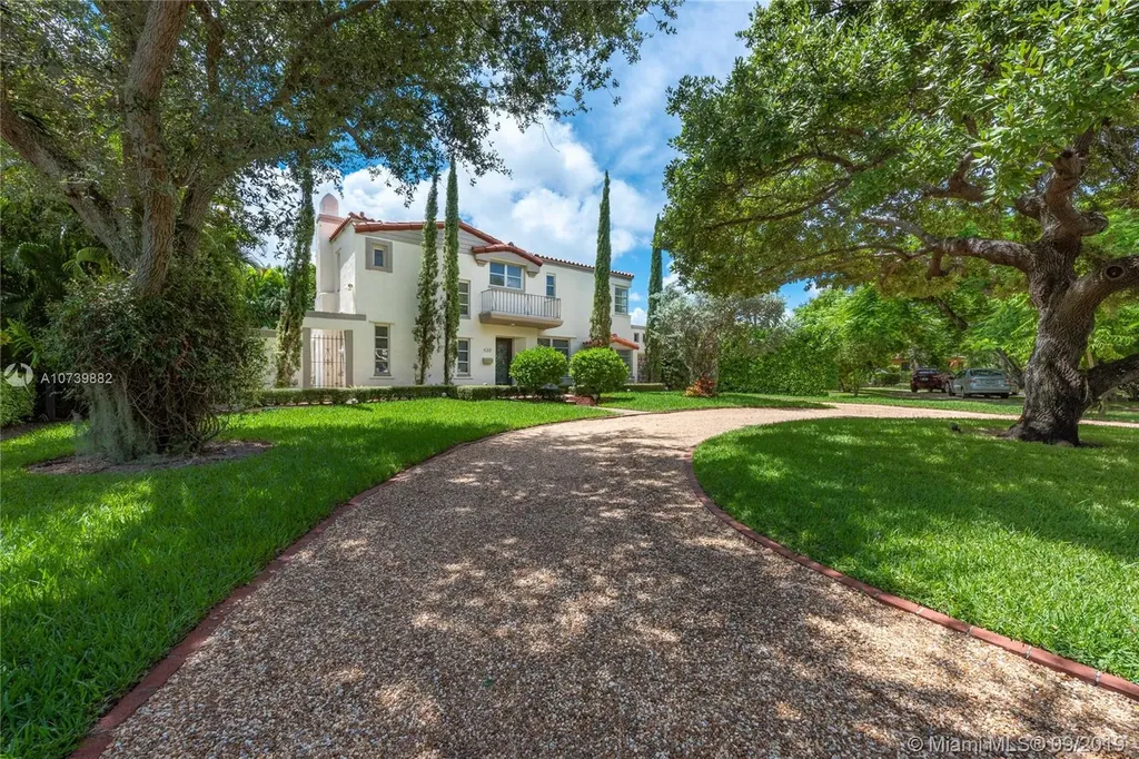 520 NE 55th Terrace Miami FL 33137
