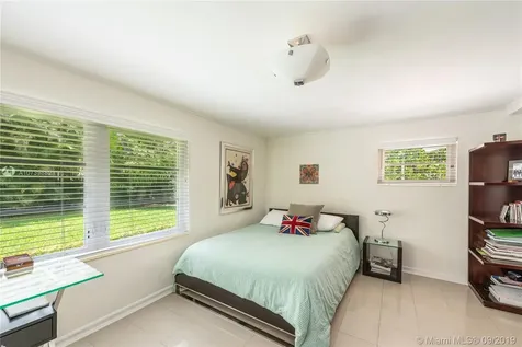 520 NE 55th Terrace Miami FL 33137