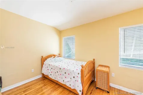 520 NE 55th Terrace Miami FL 33137