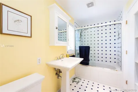 520 NE 55th Terrace Miami FL 33137