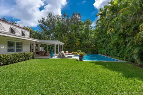 520 NE 55th Terrace Miami FL 33137