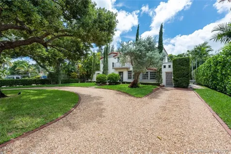 520 NE 55th Terrace Miami FL 33137