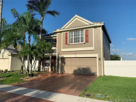 5724 S Plum Bay Parkway Tamarac FL 33321