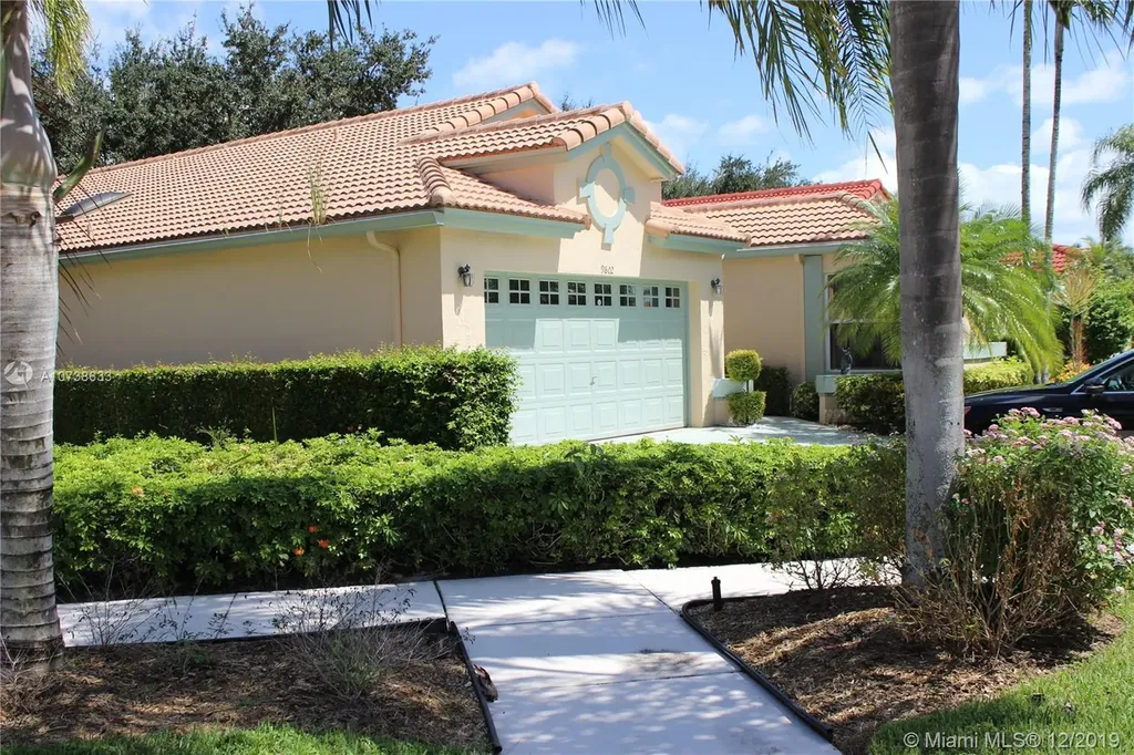 9802 Harbour Lake Circle Boynton Beach FL 33437