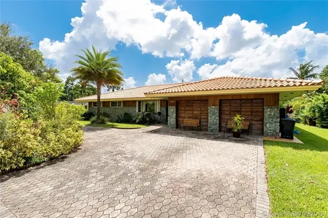 720 Nightingale Avenue Miami Springs FL 33166