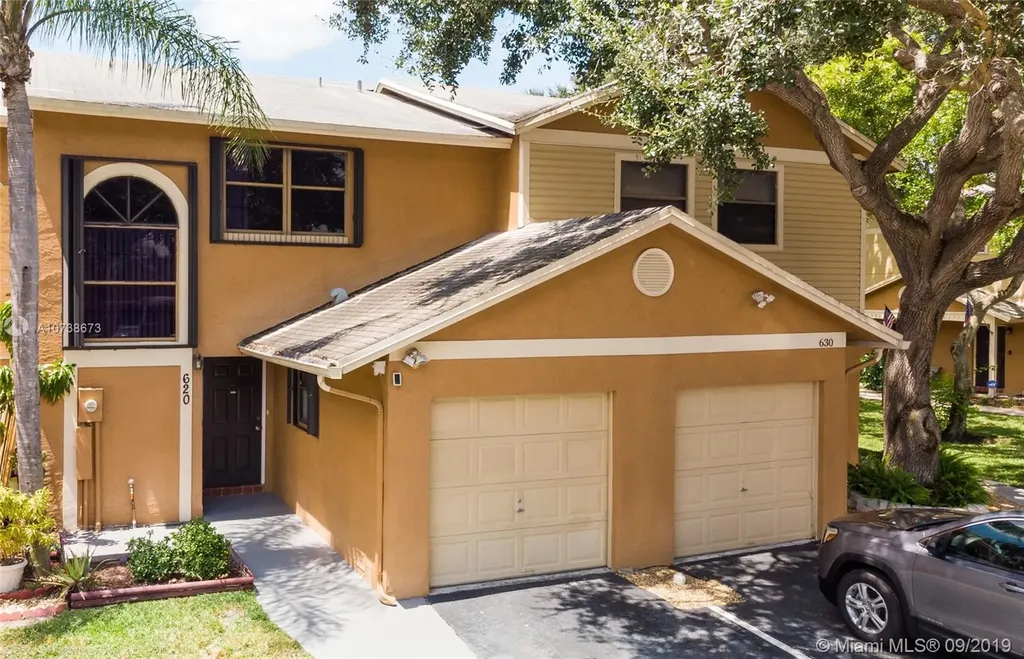 620 NW 105th Way Pembroke Pines FL 33026