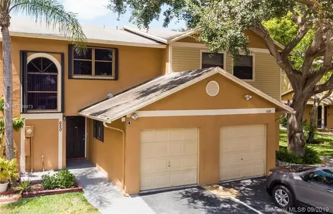 620 NW 105th Way Pembroke Pines FL 33026