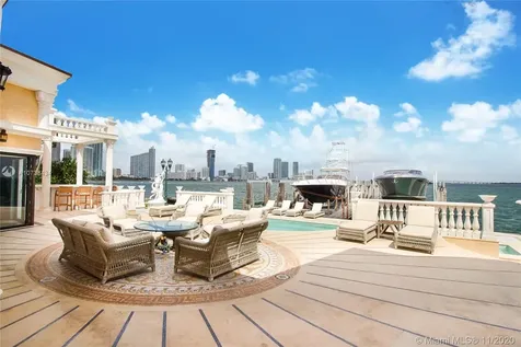 921 N Venetian Drive Miami FL 33139