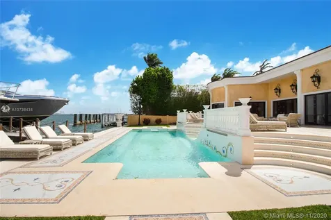 921 N Venetian Drive Miami FL 33139