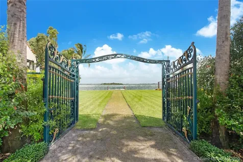 921 N Venetian Drive Miami FL 33139