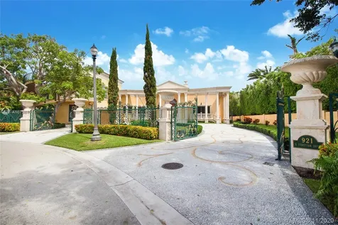 921 N Venetian Drive Miami FL 33139