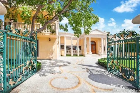 921 N Venetian Drive Miami FL 33139