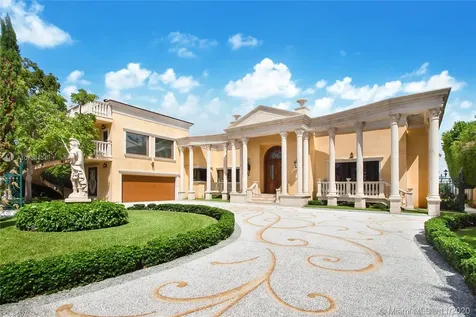 921 N Venetian Drive Miami FL 33139