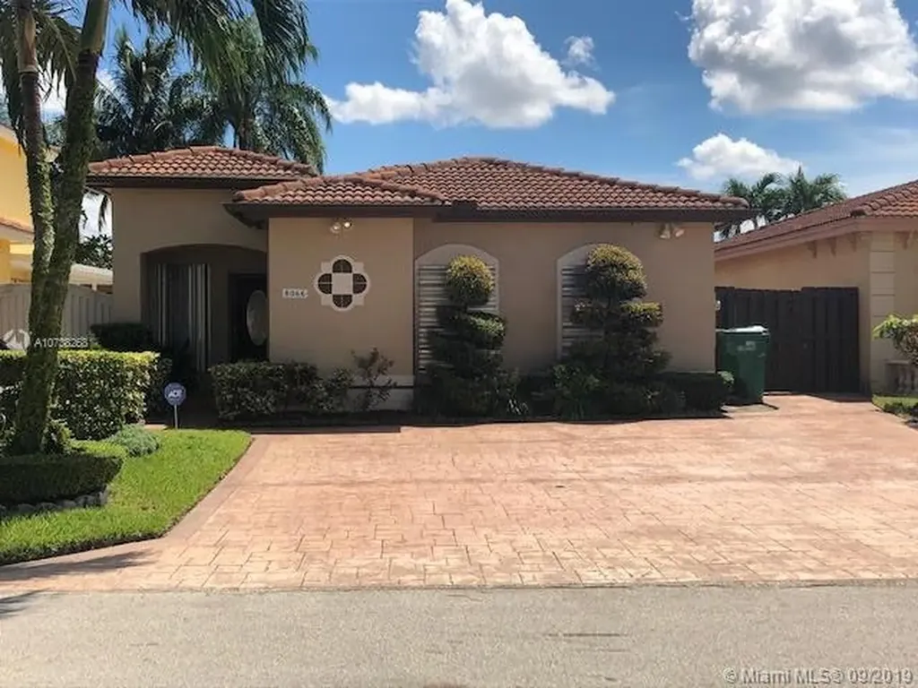 8066 NW 199th Terrace Hialeah FL 33015