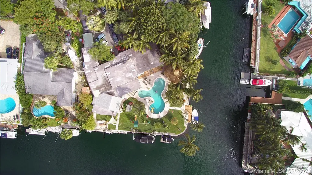 12904 Ixora Circle North Miami FL 33181