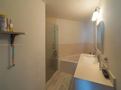 60 SW 13th Street Miami FL 33130