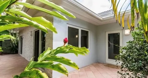 4241 W Tradewinds Avenue Lauderdale By The Sea FL 33308