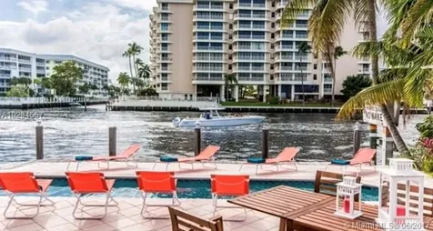 4241 W Tradewinds Avenue Lauderdale By The Sea FL 33308