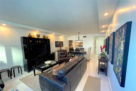 3505 S Ocean Drive Hollywood FL 33019