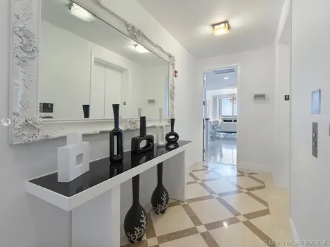 100 S Pointe Drive Miami Beach FL 33139