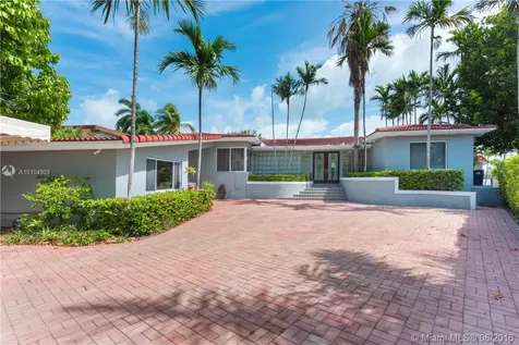 2135 Lake Avenue Miami Beach FL 33140